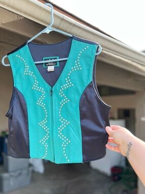 ❤️Vintage teal leather western vest 🤠 Arella leather and sportswear